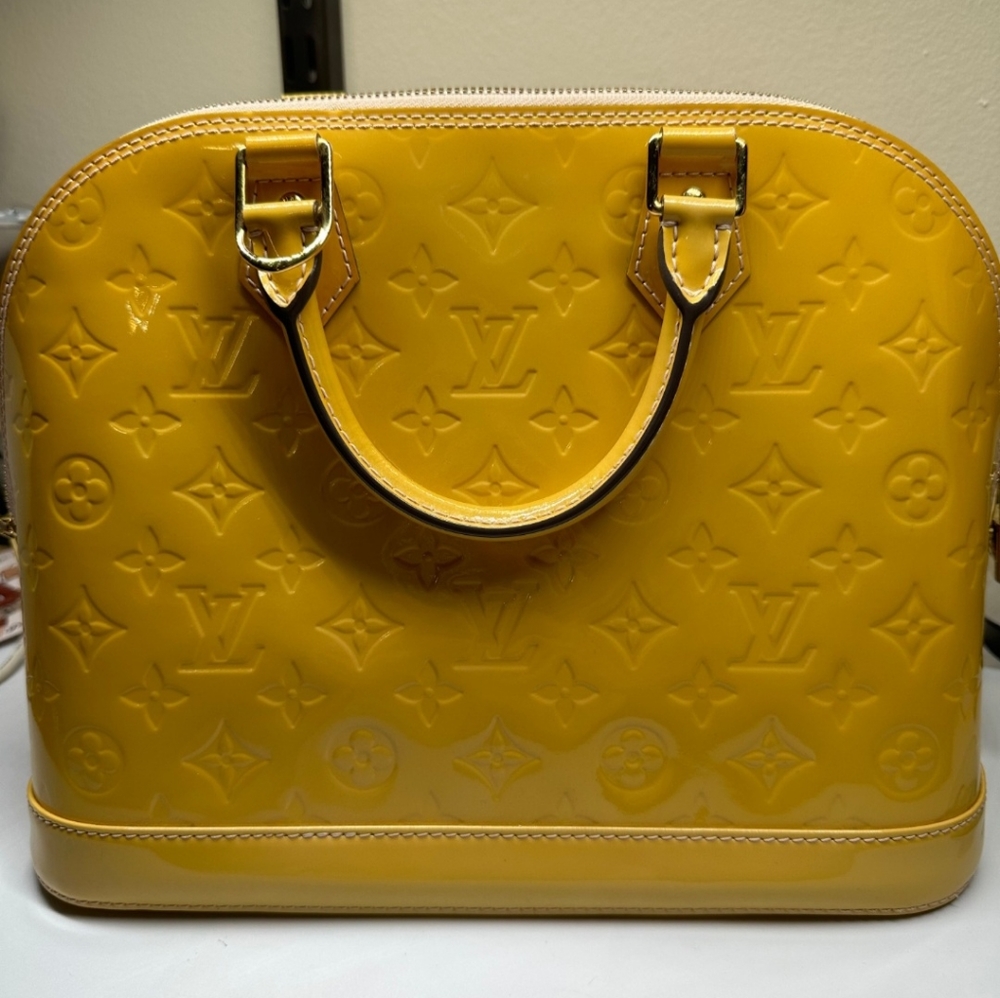 LV Alma vernis yellow